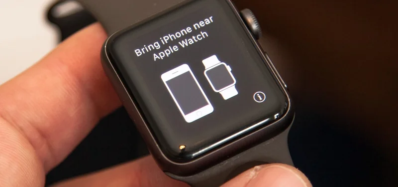 iOS 15.4 و WatchOS 8.5 به شما امکان می‌دهند تا اپل‌واچ خود را به‌وسیله آیفون بازیابی کنید